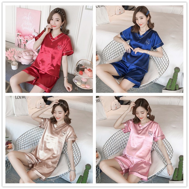 ชุดนอนผ้าซาติน สีพื้น คอวี ผ้านุ่มลื่นเย็นสบาย ใส่ได้ทั้งชายหญิง สินค้าพร้อมส่ง