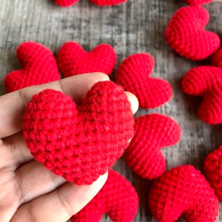 Crochet heart ❤️ พวงกุญแจหัวใจถักสีแดง หัวใจถักไหมพรม valentines day