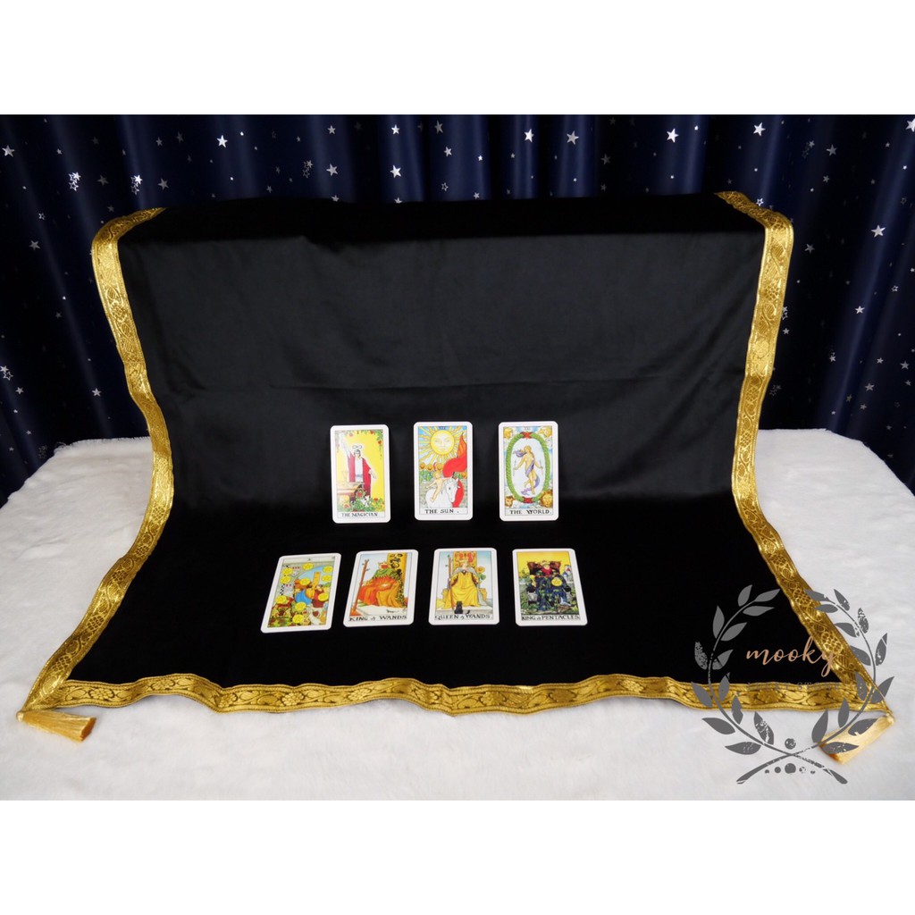 ผ้ากำมะหยี่ปูโต๊ะดูดวงไพ่ยิปซี ทาโรต์ Tarot  สีดำ ขอบสีทองเข้มขนาด 1 นิ้ว