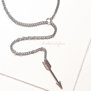 Long chain with arrow charming