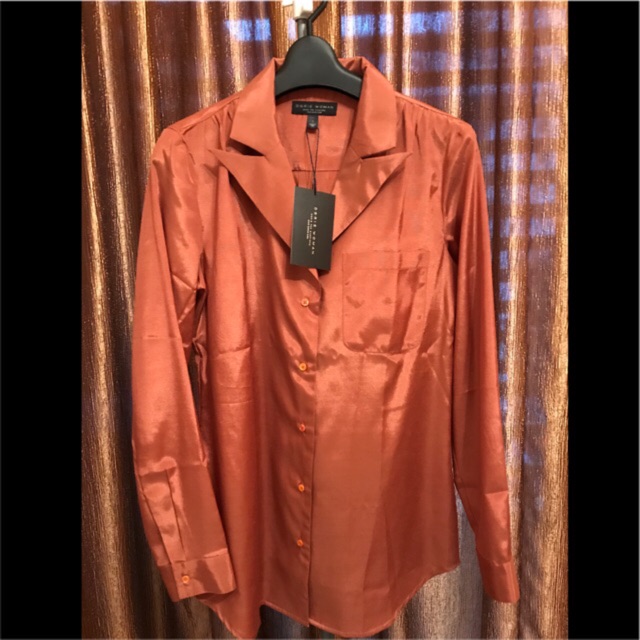 เสื้อเชิ้ตทรงสูทดีไซน์แหวกด้านหลังเซ็กซี่นิดนิดแบรนด์Dgrie Woman มือหนึ่ง อก36-38