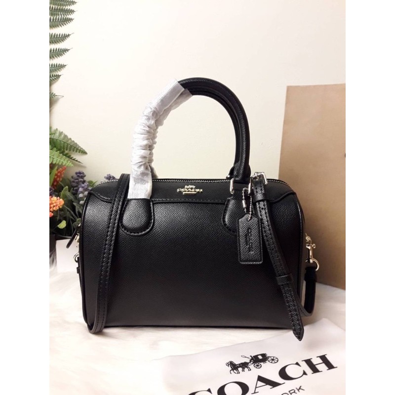 COACH MINI BENNETT SATCHEL ( COACH F32202 ) 🔻SIZE : 9" (L) x 6 1/2" (H) x 5" (W) 🔻COLOR : BLACK