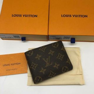 Lv wallet งาน Hiend1:1 full box set
หนังแท้ งานตัดเย็บละเอียด