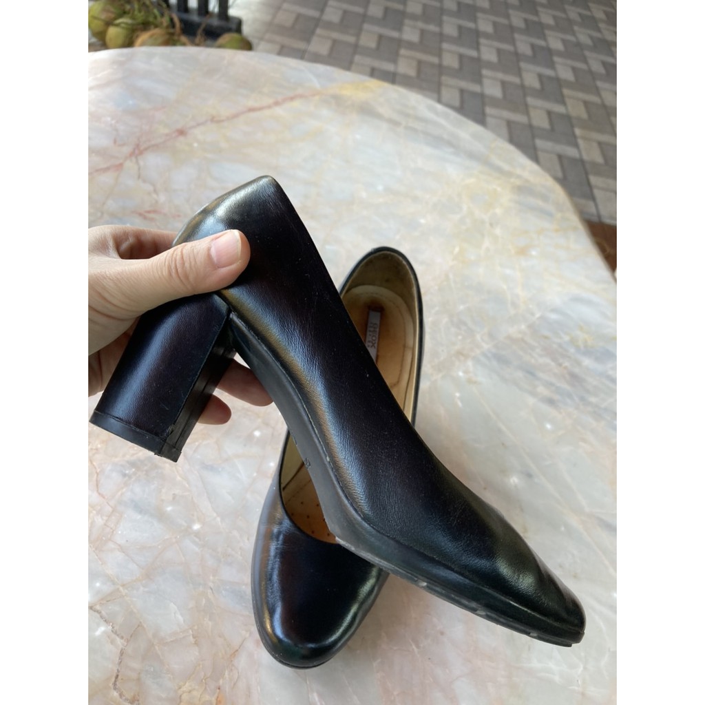 รองเท้าคัชชูหนัง GEOX ของแท้ 100% มือสอง