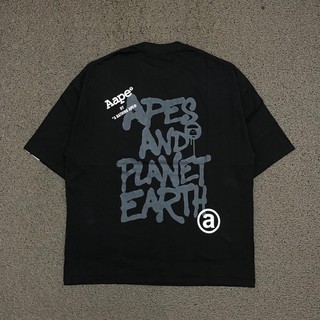 เสื้อยืด AAPE BY A BATHING APE THE PLANET สีดํา