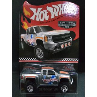 รถเหล็ก Hotwheels Chevy Silverado ZAMAC 1:64