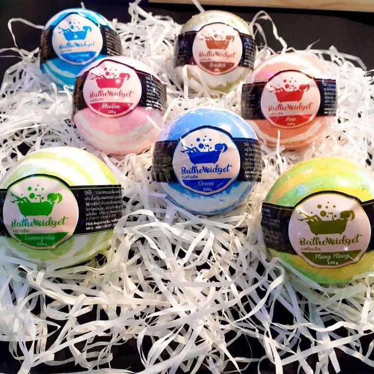 สบู่ทำฟองเกรดพรีเมี่ยม Bathe Widget Bath Bomb หอมทน ฟองเยอะ นุ่มละมุน (แบบลูกบอล)