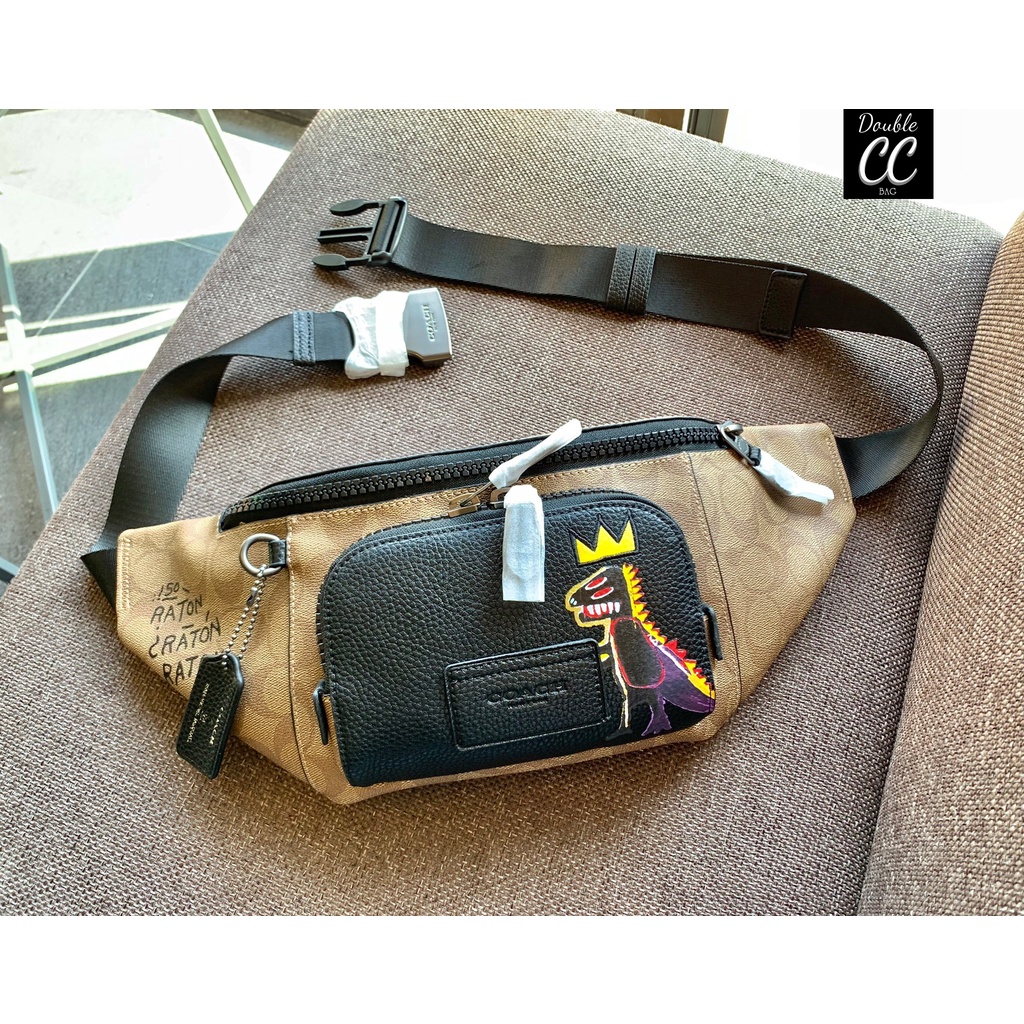 (แท้ 💯%‼ Factory ไม่ใช่งานออก Shop) Co ach X Jean Michel Basquiat Track Belt Bag In Signature Canvas ((C5422))