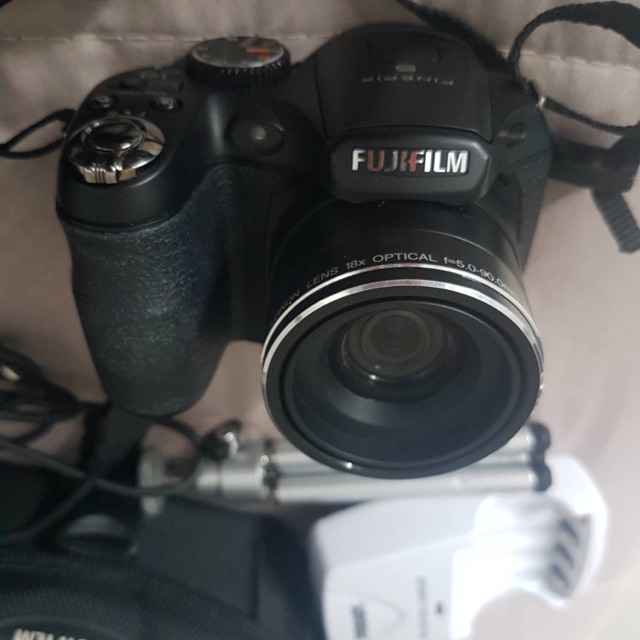 กล้องถ่ายรูป Fuji finepix s2980 มือสอง