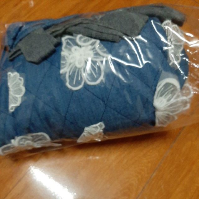 เอี๊ยมกระโปรง 2 ชุด 210 บาทรวมส่ง