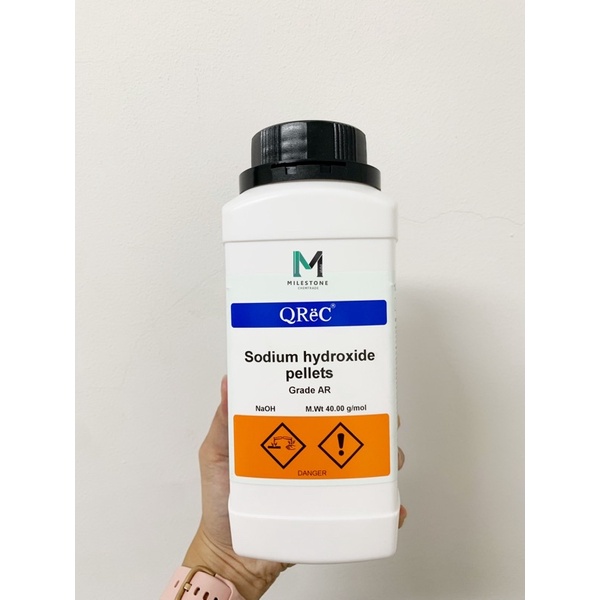 พร้อมส่ง 📍📍โซดาไฟเม็ดนำเข้า เกรดAR 99% (NaOH) โซดาไฟห้องแล็ป  - 1 กก. มี MSDS COA