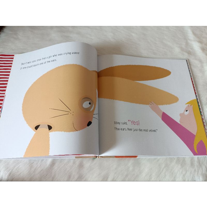 Hardcover นิทานภาษาอังกฤษ What Riley Wore bbforkids ThaiPick