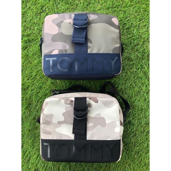 Tommy Hilfiger กระเป๋าสะพาย crossbody