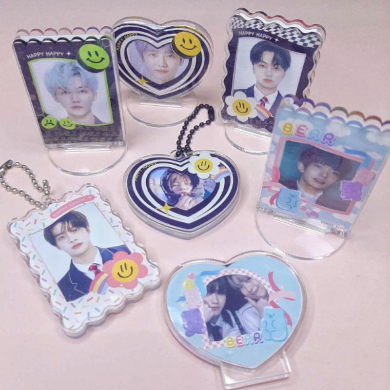 กรอบอะคริลิคใส่ PHOTO ID BISKIT FRAME