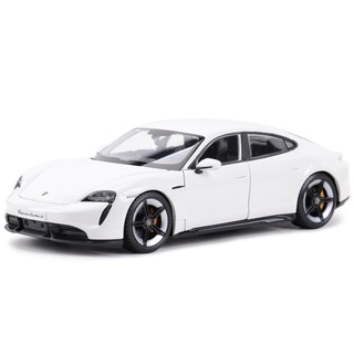 Bburago 1:24 Porsche Taycan Turbo S White Car แผ่นแม่แบบติดโมเดลรถยนต์ของเล่นสําหรับเด็ก