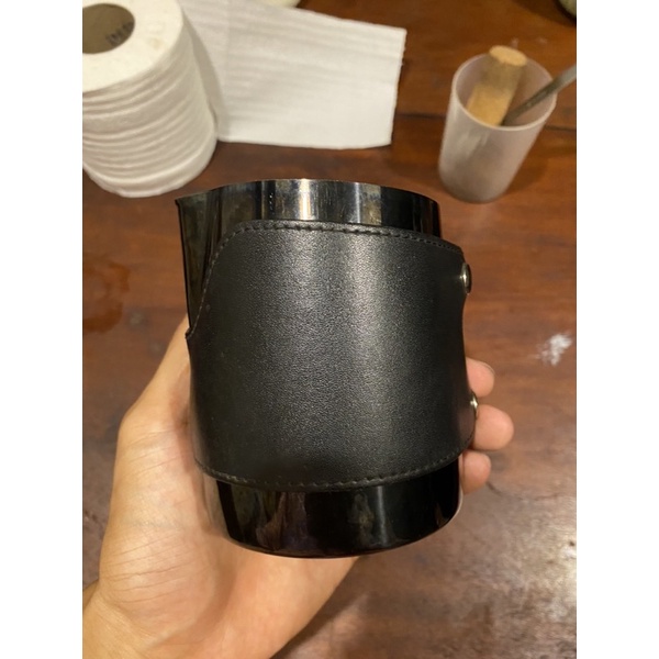 เหยือกสตีมนม ไร้ด้ามจับ Barista Space 450ml Handless Sharp Spout Milk Pitcher มือสอง