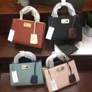 แท้💯% CHARLES&amp;KEITH CLASSIC STRUCTURED BAG