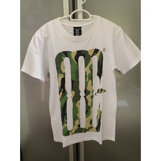 เสื้อยืดสีขาว Gunsdown โลโก้ Gunsdown ลายทหาร / เสื้อยืดสีดำ Gunsdown โลโก้ Gunsdown ปักอก