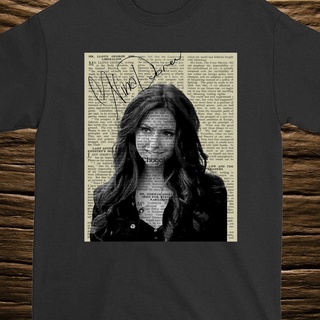 ขายดี เสื้อยืดลําลอง แขนสั้น พิมพ์ลาย Katherine Pierce Nina Dobrev The Vampire Diaries สไตล์วินเทจ สําหรับผู้ชาย PNabgp4