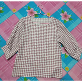 เสื้อคอกลมลายตาข่าย อก40 size L สีชมพูกะปิ