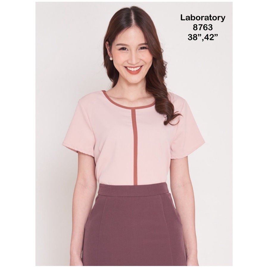[Easy E-Receipt] *Laboratory* เสื้อ 8763# สีพื้นทูโทน เสื้อทำงาน แต่งกุ้นขอบคอและแขน มีไซส์ 38”,42”