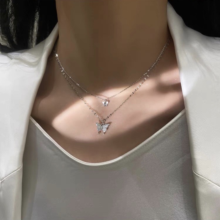 เครื่องประดับ สร้อยคอโซ่เงิน เกรด S925 จี้รูปผีเสื้อ ประดับเพชรคริสตัล สองชั้น แฟชั่นสําหรับผู้หญิง