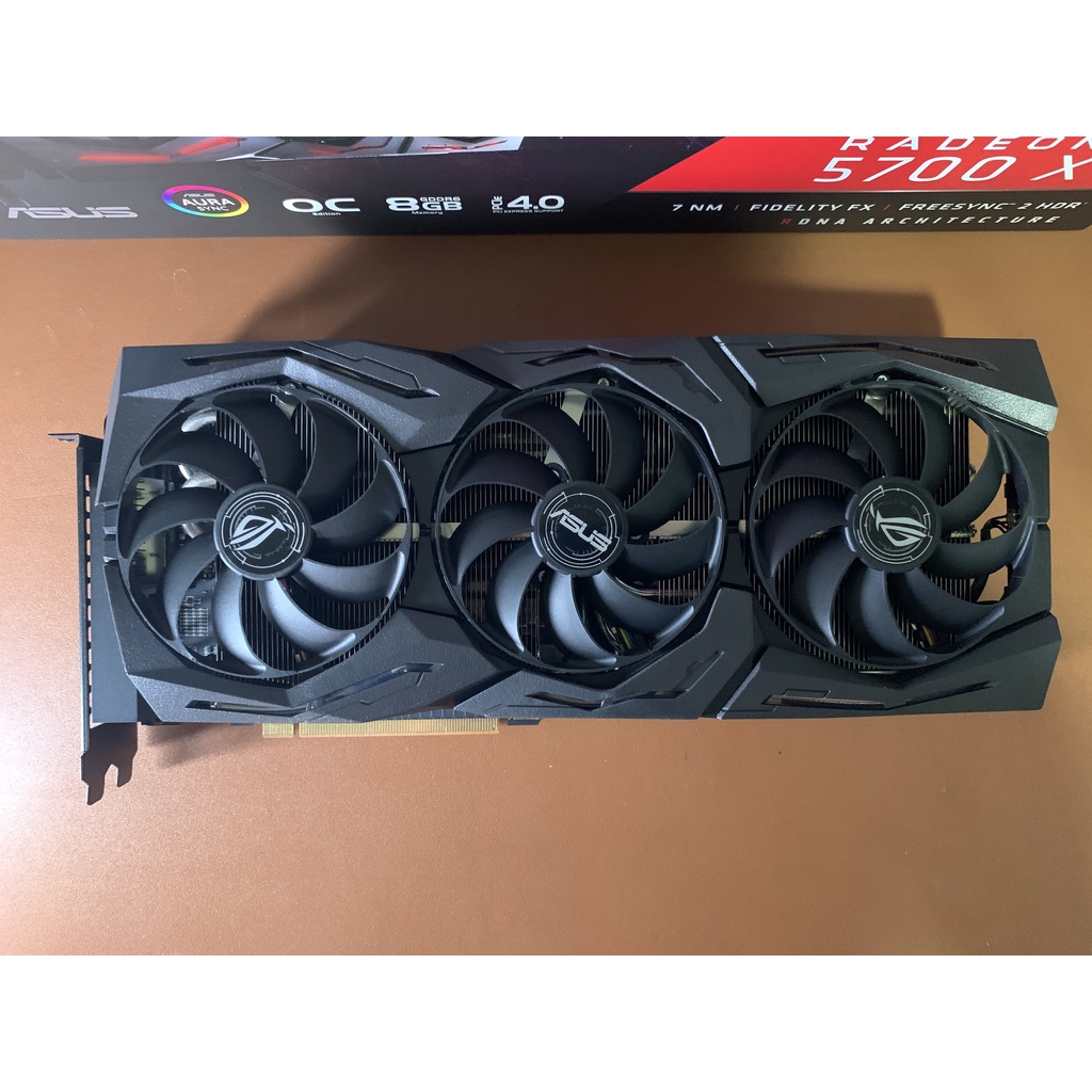 การ์ดจอ AMD RX 5700XT 8GB ASUS ROG STRIX O8G GAMING (ใช้ตัดต่อวิดีโอ 4K สบายๆ มือสองใช้น้อยสภาพ 90%)