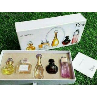 เซ็ตเทสเตอร์ dior 5ชิ้น 

เซ็ตน้ำหอมขนาดทดลอง