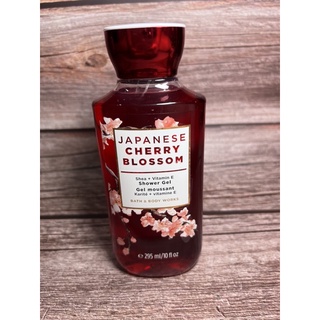 ลดพิเศษ Bath and Body Works - เจลอาบน้ำ Winter Candy Apple / Japanese Cherry Blossom Shower Gel