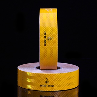 เทปสะท้อนแสงติดรถบรรทุก ความยาว 45 เมตร x กว้าง 5 ซม.  ติดแน…