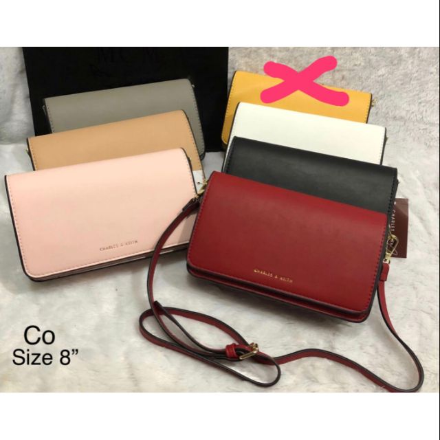 กระเป๋าCHALES & KEITH
