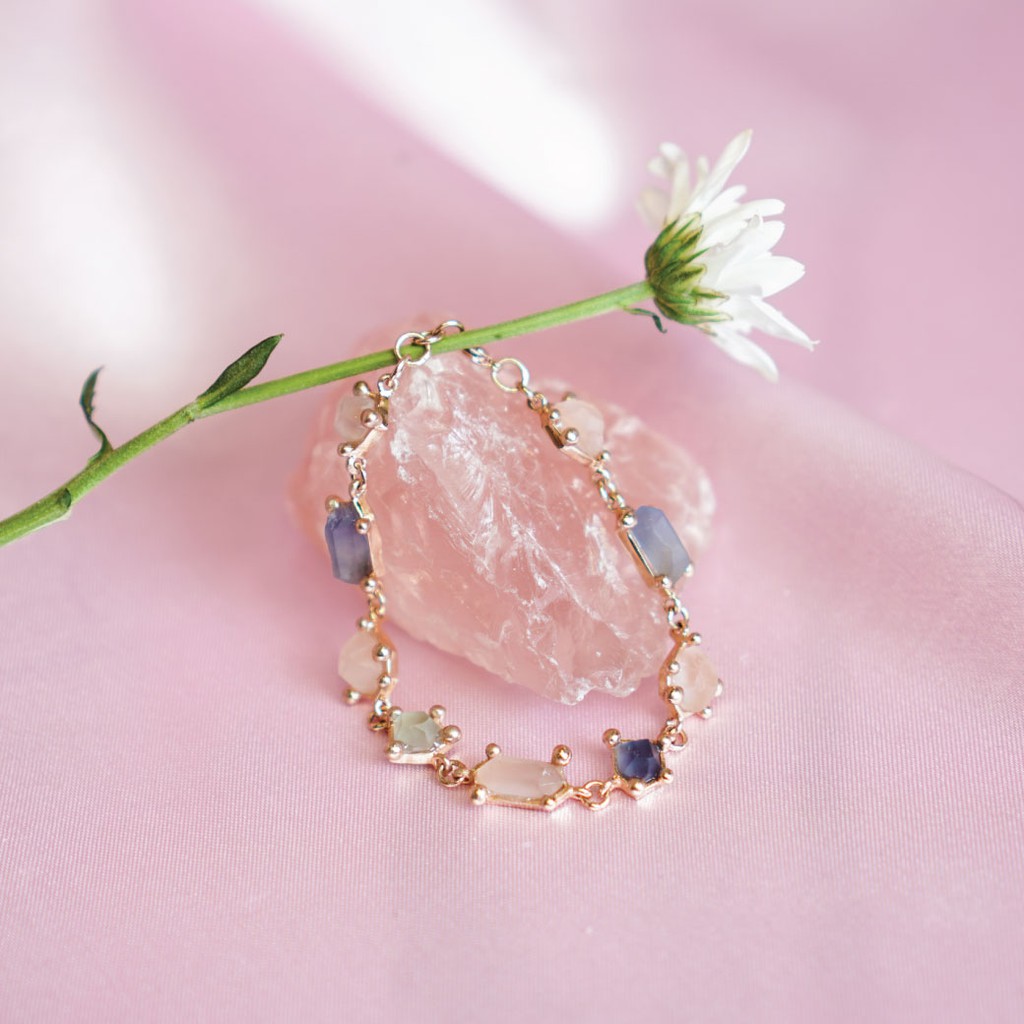 เครื่องประดับ Rock Me Jewelry รุ่น Lot of Love Bracelet กำไล ทองเหลือง ประดับพลอย