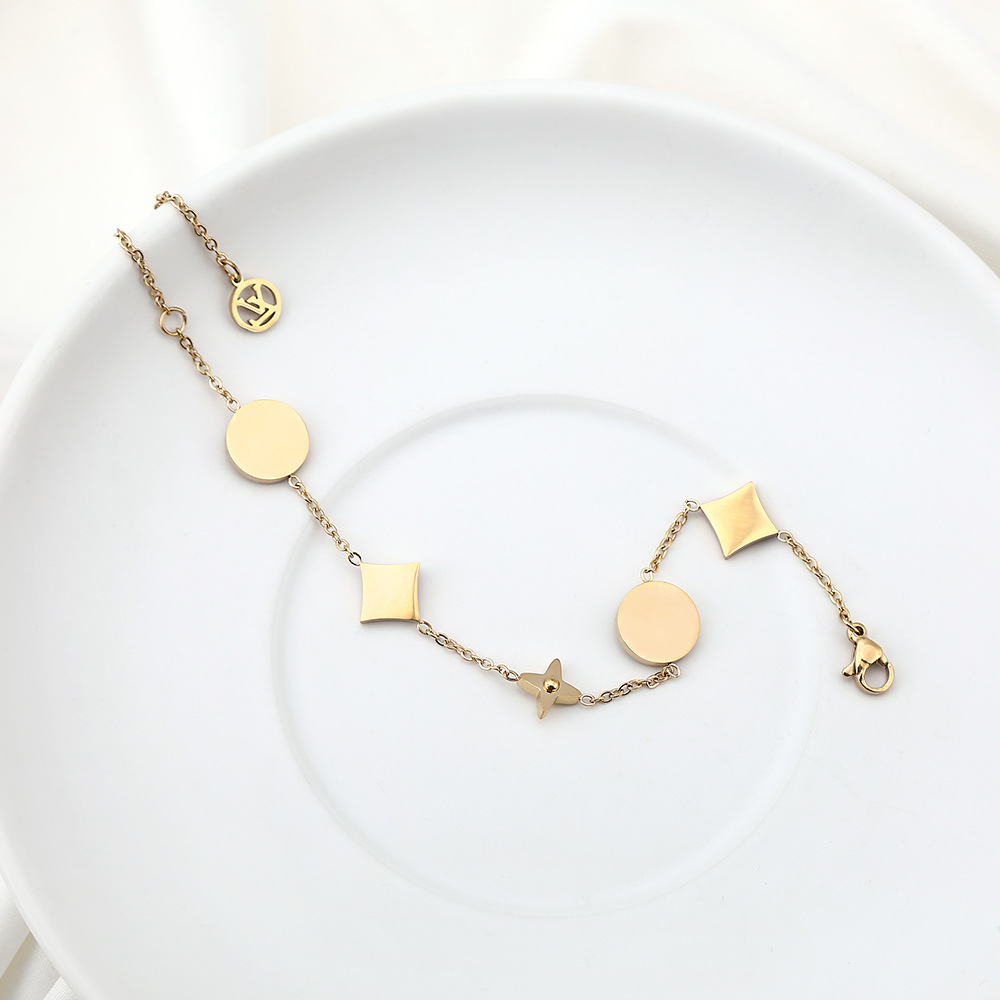 สร้อยข้อมือใบโคลเวอร์สี่ใบโคลเวอร์สีแดงขนาดเล็กสําหรับผู้หญิง 18K - รูปที่ 2