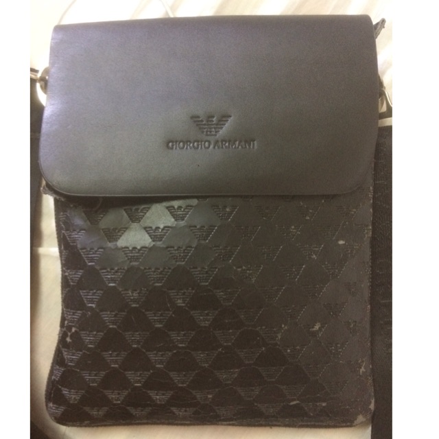 กระเป๋าสะพายไหล่Giorgio armani