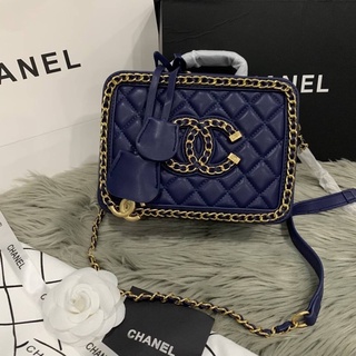 กระเป๋า Chanel ทรงกล่อง