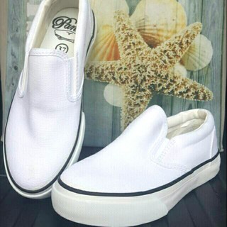 ผ้าใบ slip on แบบสวม สีขาว 37-43