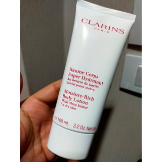 100 ml. CLARINS Moisture-Rich Body Lotion โลชั่นเข้มข้น ที่จะช่วยเติมความชุ่มชื้นให้ผิวอย่างล้ำลึก ช่วยให้ผิวของคุณนุ่ม