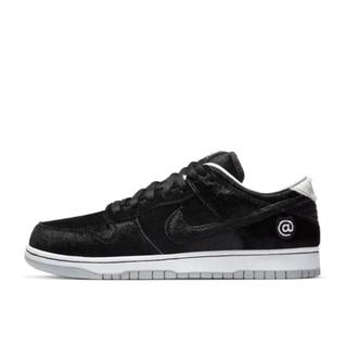 MEDICOM TOY × NIKE SB DUNK LOW OG QS "BE@RBRICK"