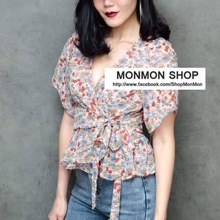 SALE‼ 179- S ว ม ส่ ง💐เสื้อลายดอกเล็กแพทเทิร์นไขว้อกผูกเอว เนื้อผ้าบางเบาใส่สบาย ช่วงเอวสามารถผูกปรับได้ให้เข้ารูป