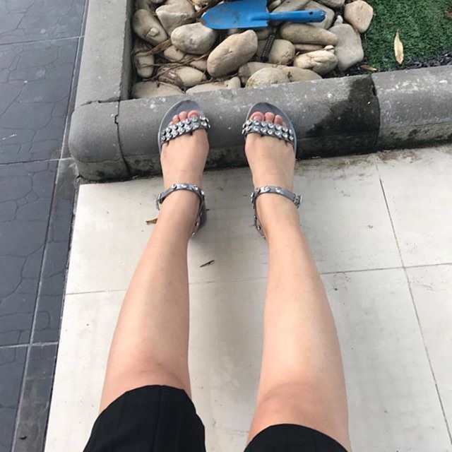 Holster รองเท้าแตะรัดส้น