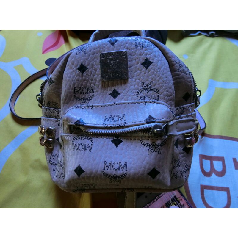 กระเป๋า MCM สะพายข้าง 🎒