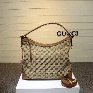 กระเป๋าสะพาย G Handbag