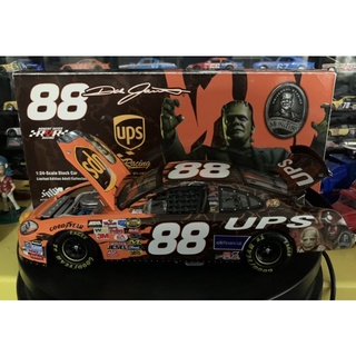 Nascar Action 1:24 2004 #88 Universal Monsters