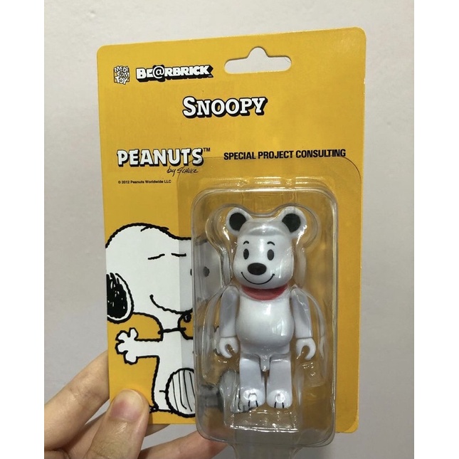 Bearbrick Peanuts Snoopy 100% (rare)
