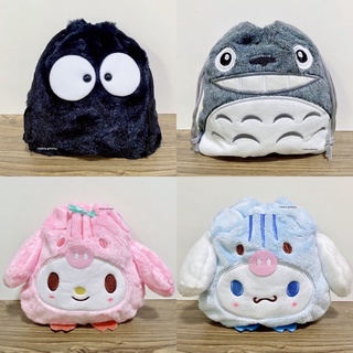 🎒กระเป๋าหูรูดลายการ์ตูน‼️ขนปุย‼️ “ไซท์กลาง-ใหญ่” ภูติฝุ่น/มา…