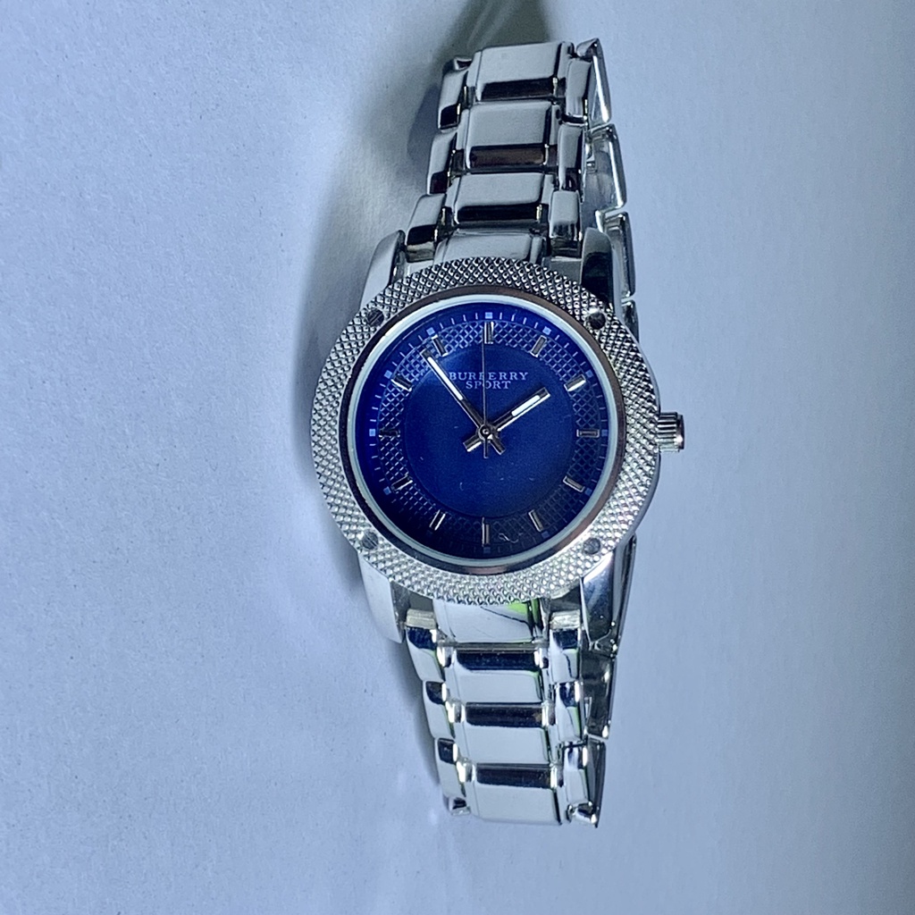 BURBERRY SPORTนาฬิกาควอทซ์แบรนด์หรูจากอังกฤษแท้100%หน้าปัดสีน้ำเงินสายสแตนเลสสำหรับผู้หญิง-ผู้ชาย มื
