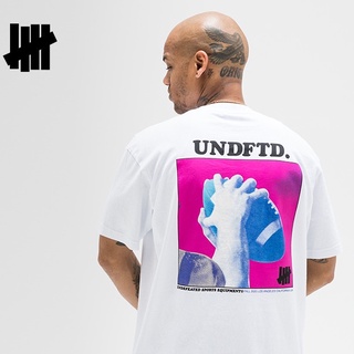 [S-5XL] Undefeated เสื้อยืดแขนสั้น พิมพ์ลายตัวอักษร five bars แฟชั่นฤดูใบไม้ผลิ และฤดูร้อน สําหรับผู้ชาย และผู้หญิง