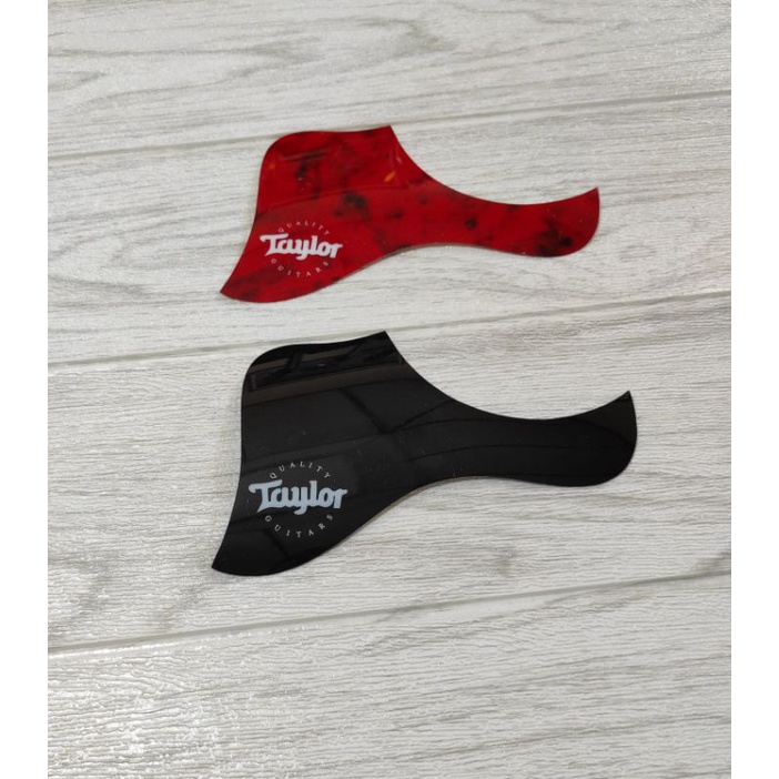 Taylor pickguard หรือตัวป้องกันหน้าจอกีต้าร์โปร่ง micha