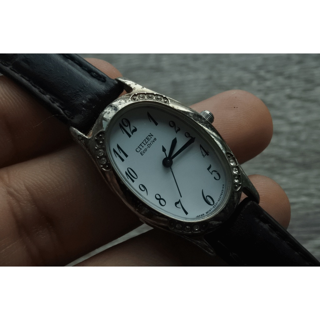 นาฬิกา Vintage มือสองญี่ปุ่น CITIZEN ECO DRIVE ระบบ SOLAR ผู้หญิง รูปไข่ กรอบเงิน หน้าขาว หน้าปัด 24mm