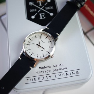 นาฬิกาข้อมือโมเดิร์นวินเทจ Vintage Mark One (Modern Vintage Watch) - White Dial